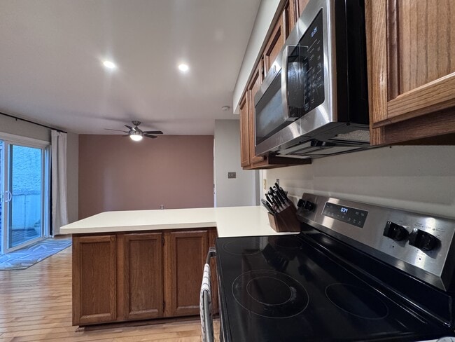 Foto del edificio - 606 Coates Ln