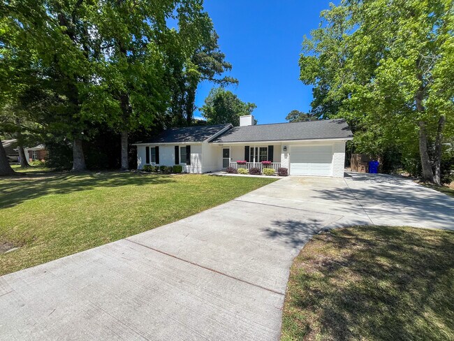 Foto del edificio - 1534 Kentwood Cir