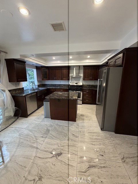 Foto del edificio - 20454 Elkwood St