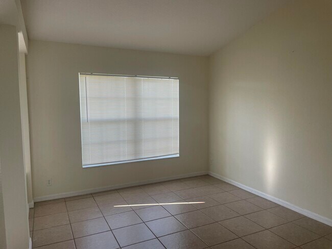 Foto del edificio - 974 SW California Blvd