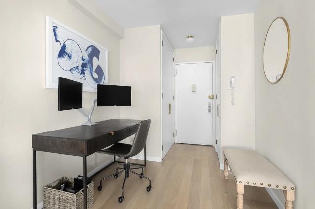 Foto del edificio - 1 bedroom in New York NY 10011