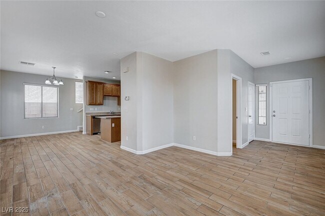 Foto del edificio - 684 Sumatra Pl