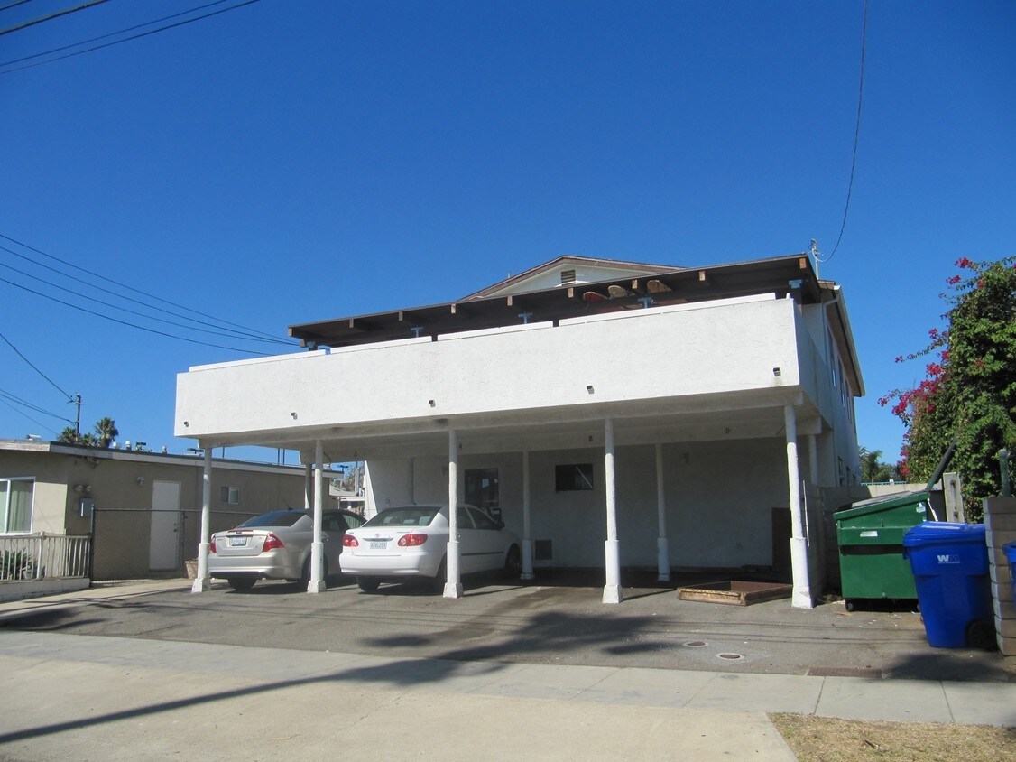 Foto principal - 210 S Myers St