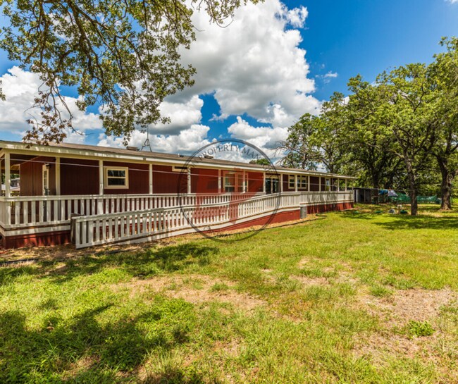 Foto del edificio - 444 Happy Swaner Ln