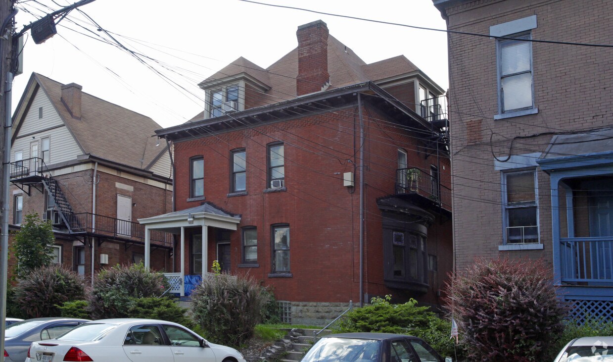 Building Photo - 303 S Negley Ave
