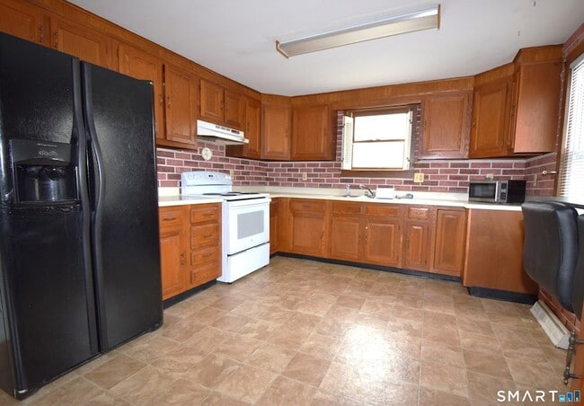 Building Photo - 1129 CT-169