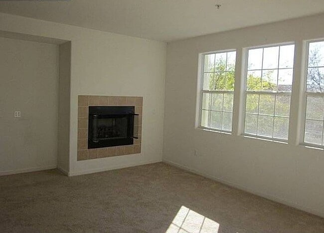 Foto del edificio - Beautiful Windermere Town Home