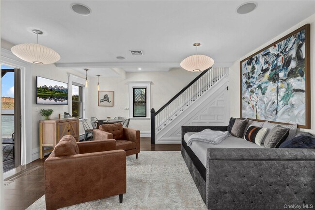 Foto del edificio - 753 Warburton Ave