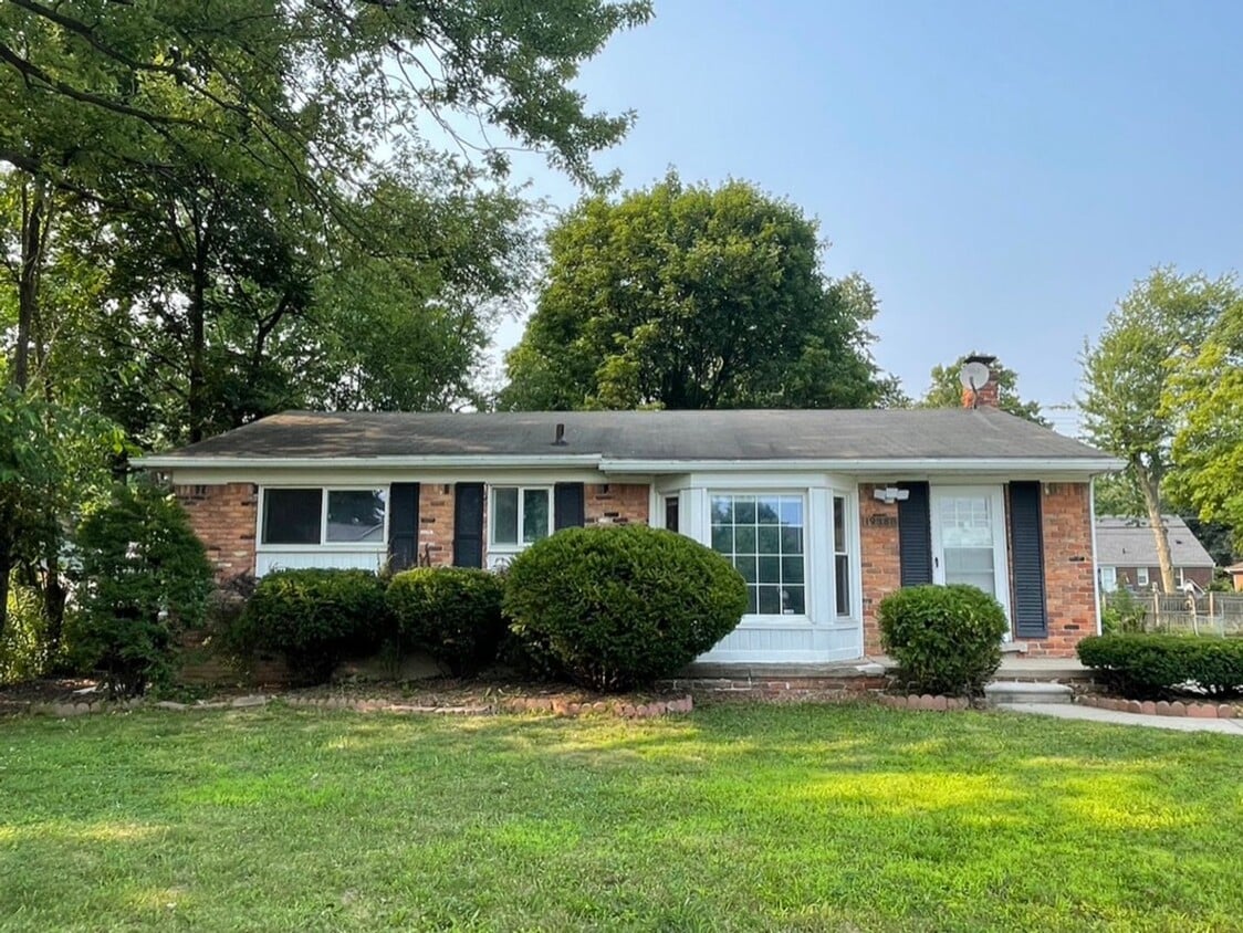 Primary Photo - Nice 3bdr/2ba Ranch