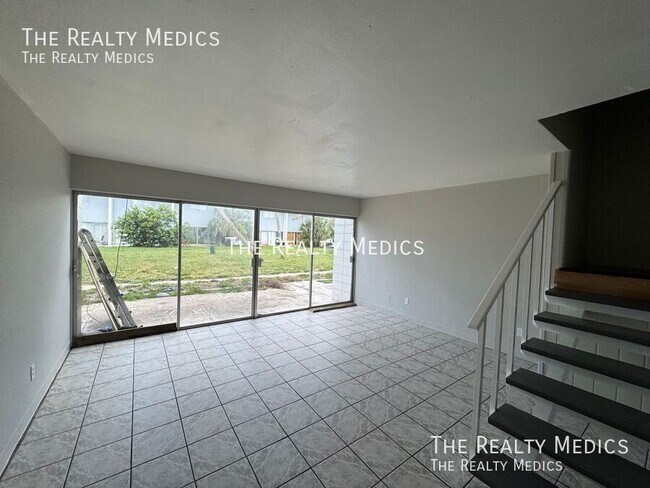 Building Photo - 1010 N Fiske Blvd