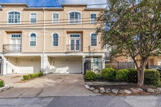 Building Photo - 5208 Blossom St