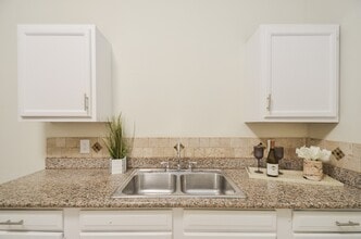 Building Photo - 1707 Sabine St