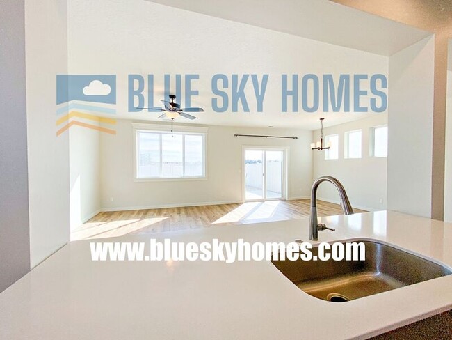 Building Photo - 173 W Norwich St