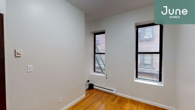 Foto del edificio - Full room in 3-bed/1.0-bath Home