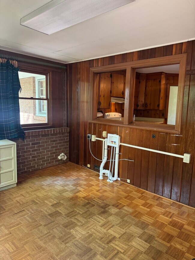 Foto del edificio - Fantastic Location & Price