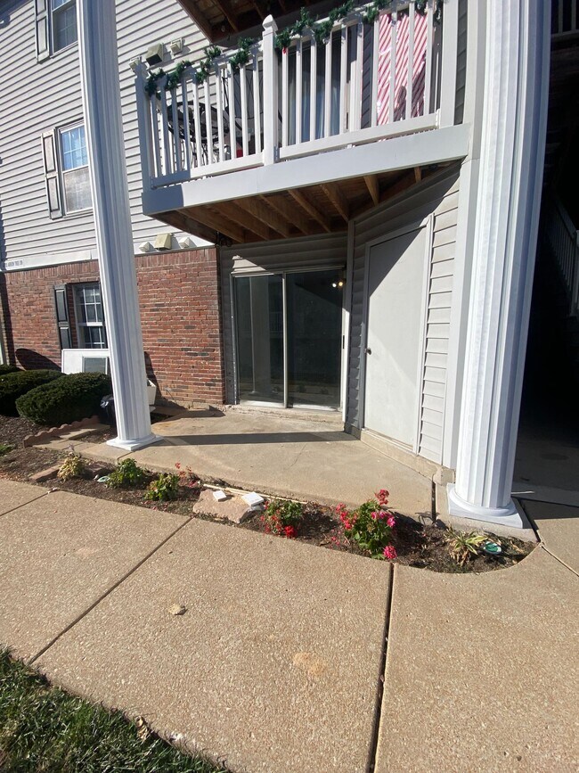 Building Photo - 4300 Arrow Tree Dr