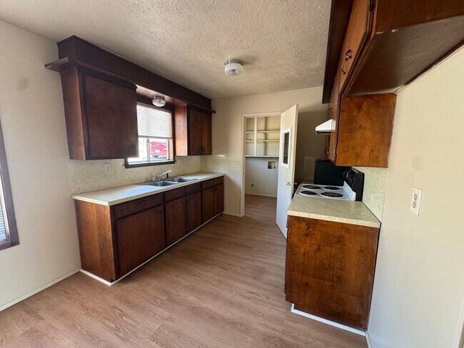 Foto del edificio - 2 Bedroom Duplex with Garage