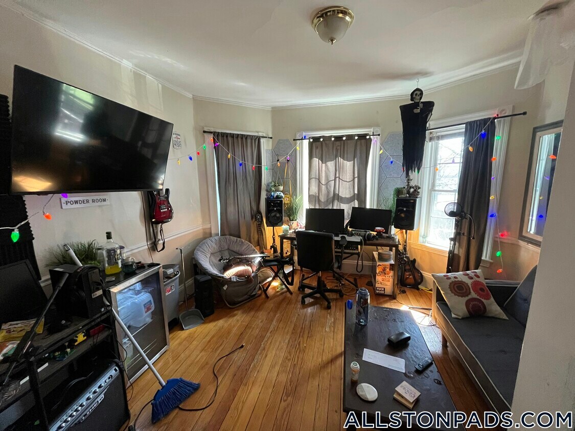 Primary Photo - 7 Prescott Pl