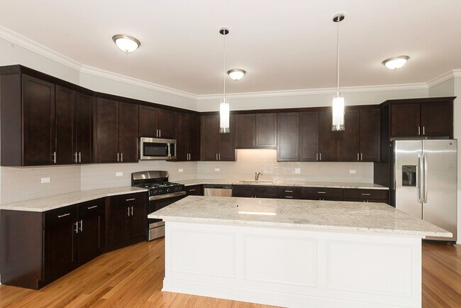 Foto del edificio - 520 N Western Ave