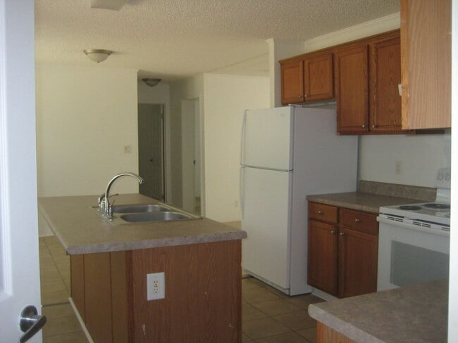 Building Photo - Beautiful Home in the Richlands area.