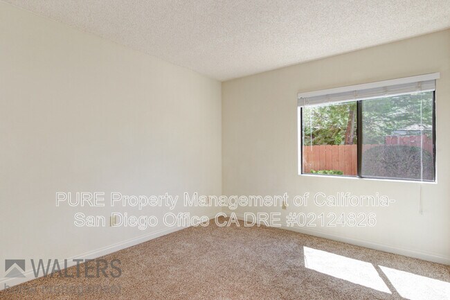 Foto del edificio - 3598 Normount Rd