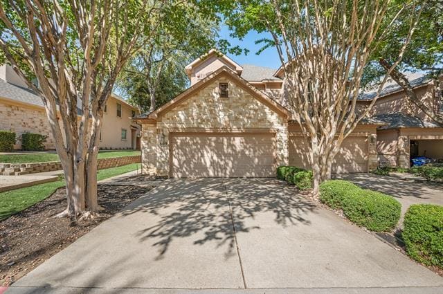Foto principal - 609 Rosemead Dr