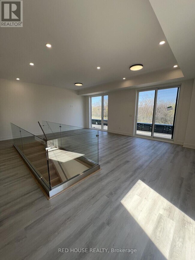 Building Photo - 38 Everett Cmn