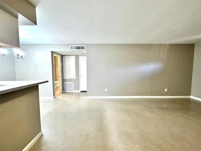 Foto del edificio - 2200 Cypress Landing Rd