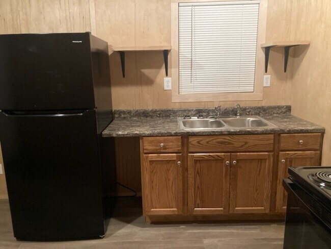 Unit #4 Kitchen - 4182 Floyd Johnston Rd
