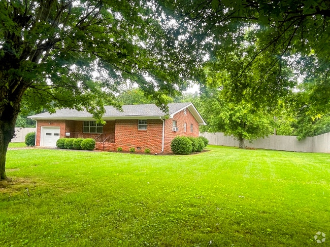 Building Photo - 430 Co Rd 890