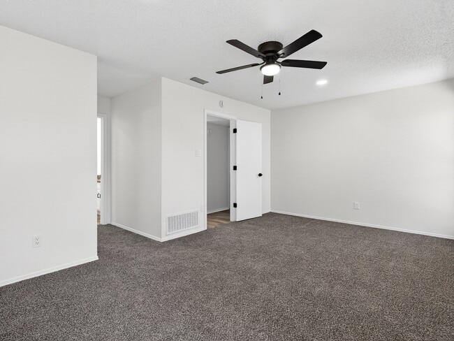 Foto del edificio - 3808 Glover Dr