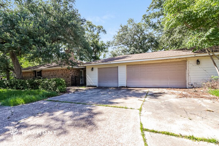 Building Photo - 52 Pine Ct