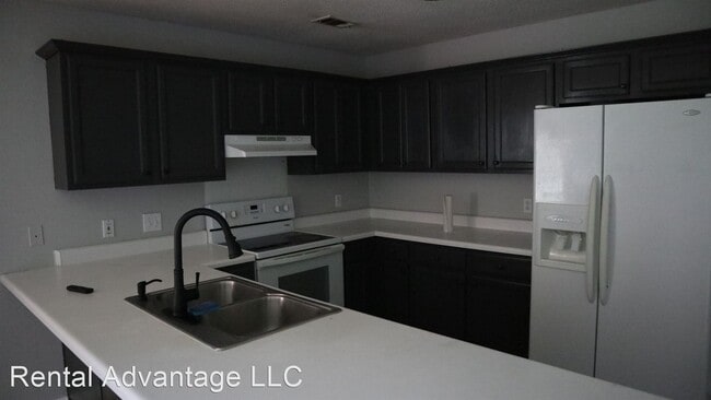Building Photo - 3 br, 2 bath House - 190 Cedar Bend Dr