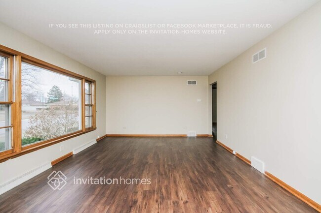 Foto del edificio - 787 E 163rd Pl