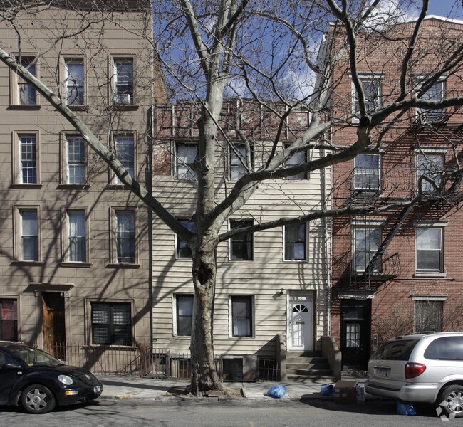 Building Photo - 97 N 7th St