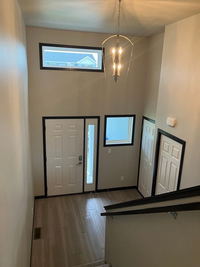 Foto del edificio - 4 Bed 3 Bath Single Family Home