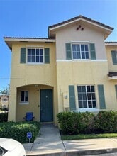 Building Photo - 6065 SW 19th Ct