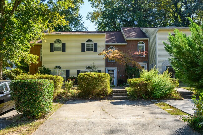 Building Photo - 652 Coventry Township Ln