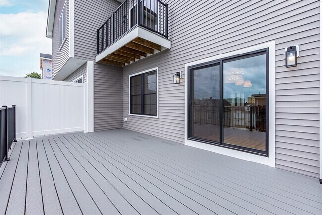 Foto del edificio - 165 Campbell Ave