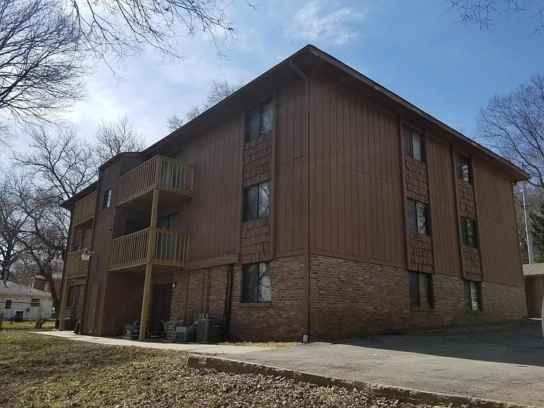 Photo - 8620 N 31st St - 10