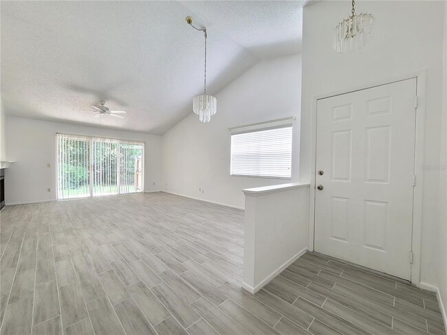 Building Photo - 1033 Wentworth Ct