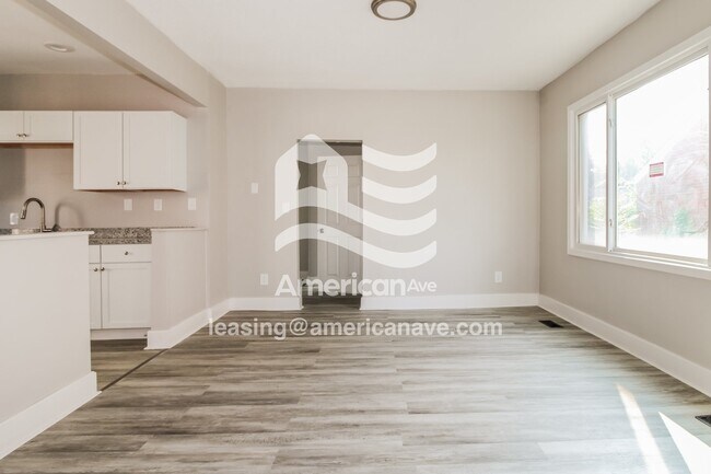 Foto del edificio - 4354 Somerset Ave