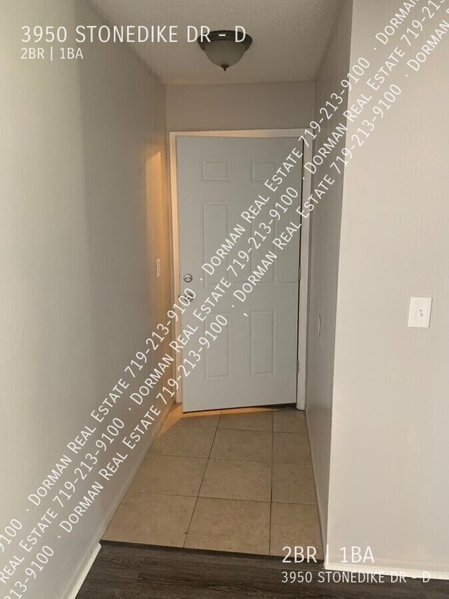 Foto del edificio - 3950 Stonedike Dr