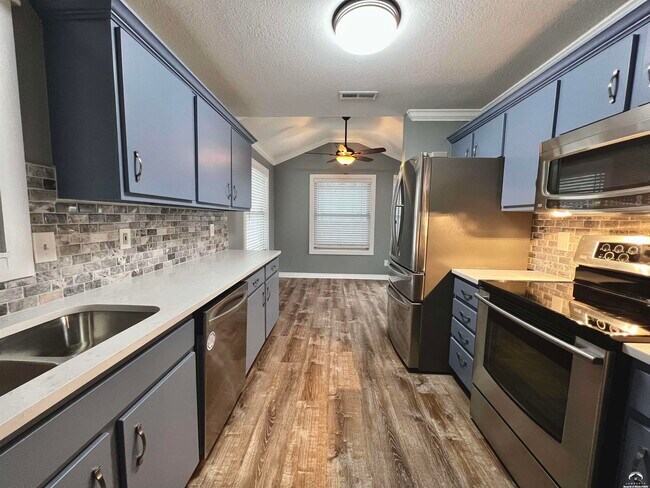 Foto del edificio - 2627 Prairie Elm Dr