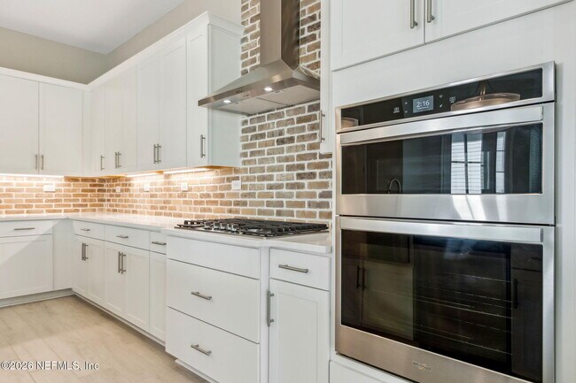 Foto del edificio - 571 Marquesa Cir