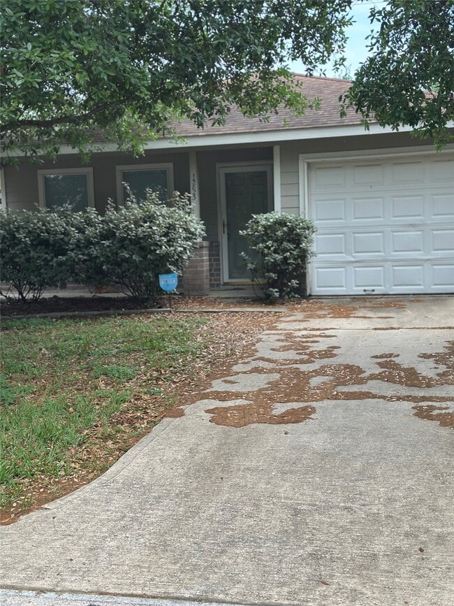 Foto del edificio - 15823 Regal Trace Ln