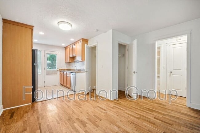 Foto del edificio - 118 12th Ave E