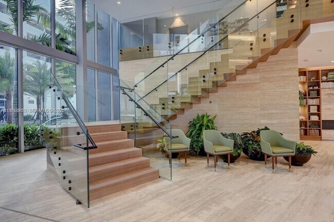 Foto del edificio - 16385 Biscayne Blvd