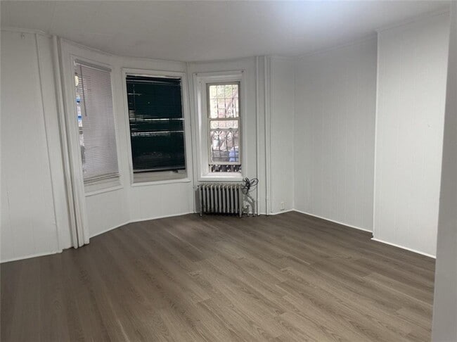 Building Photo - 341 51st St