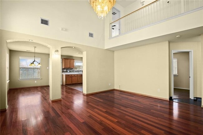 Building Photo - 1825 Golden Sunrise Ln